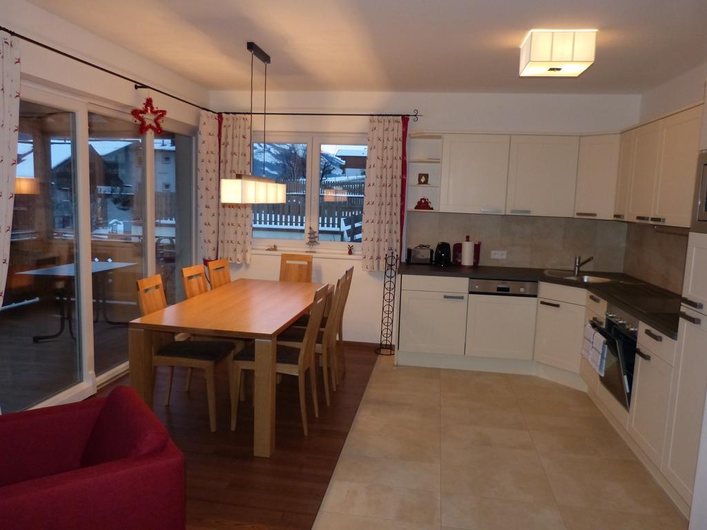 Apartman Fuerth Kaprun Rum bild
